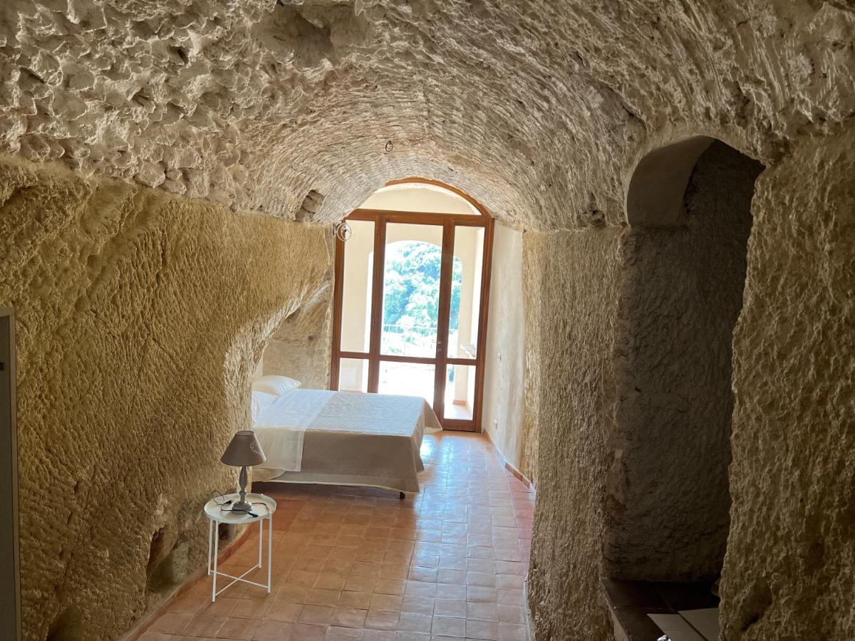 La Rupe Apartments تروبيا المظهر الخارجي الصورة