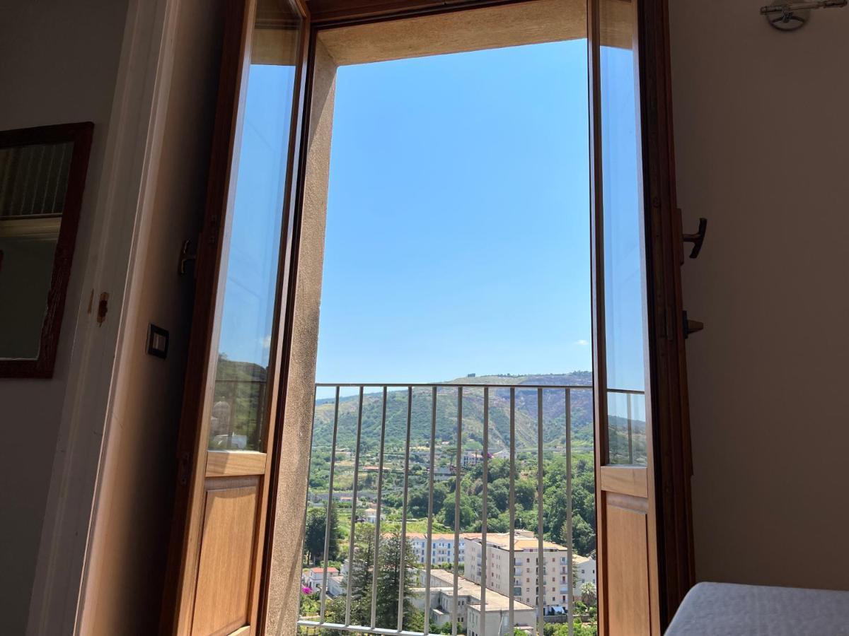 La Rupe Apartments تروبيا المظهر الخارجي الصورة
